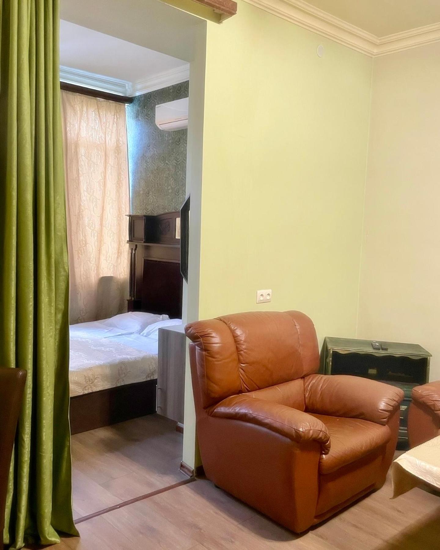 Studio Boutique Hotel At Cascade エレバン エクステリア 写真